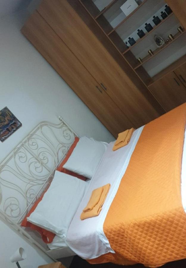 Al Porto Appartement Napels Buitenkant foto
